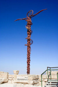 brazen_serpent_sculpture